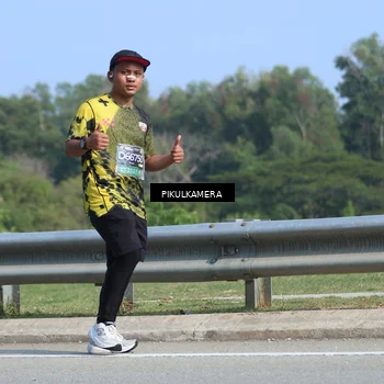 Runner Photo 6375761