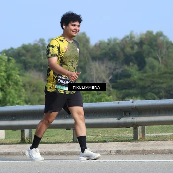 Runner Photo 6375765