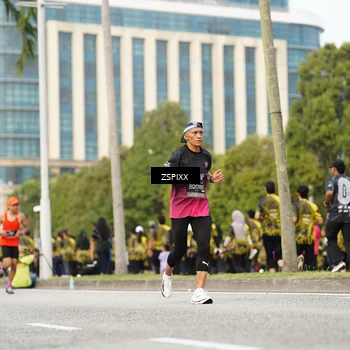 Runner Photo 6375812