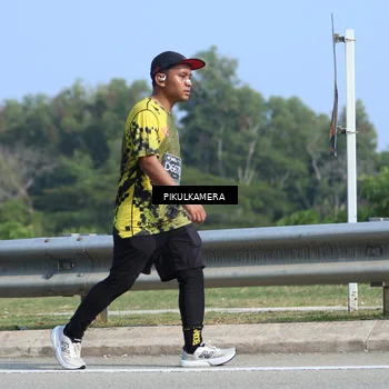 Runner Photo 6375851