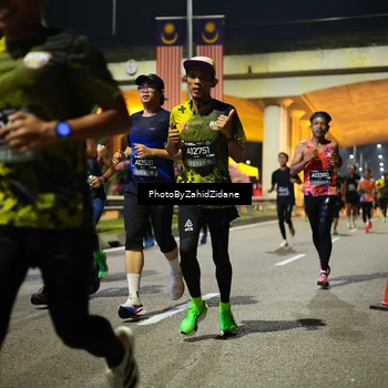 Runner Photo 6375864