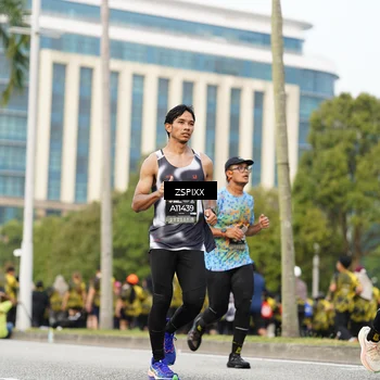 Runner Photo 6375919
