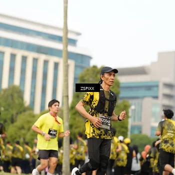 Runner Photo 6376006