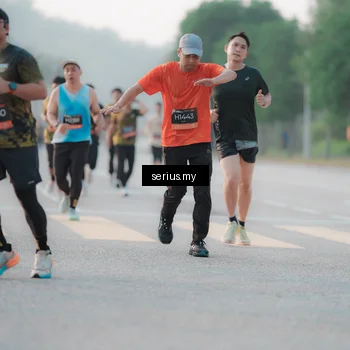 Runner Photo 6376072