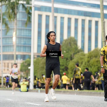 Runner Photo 6376144