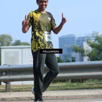 Runner Photo 6376243