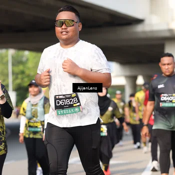 Runner Photo 6376247