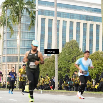 Runner Photo 6376295