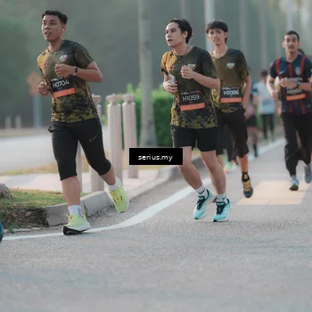 Runner Photo 6376348