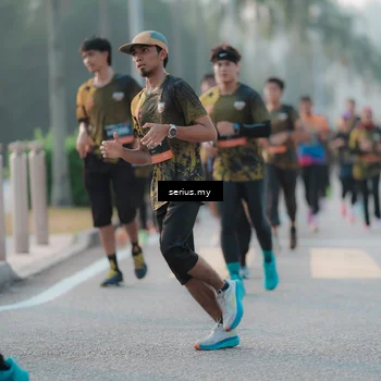 Runner Photo 6376349