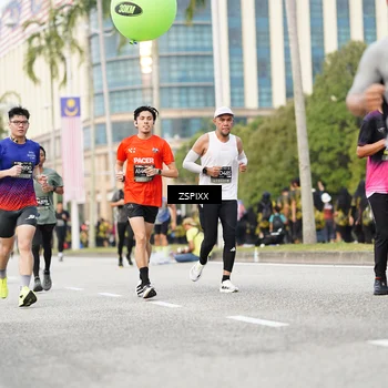 Runner Photo 6376357