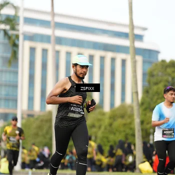 Runner Photo 6376400