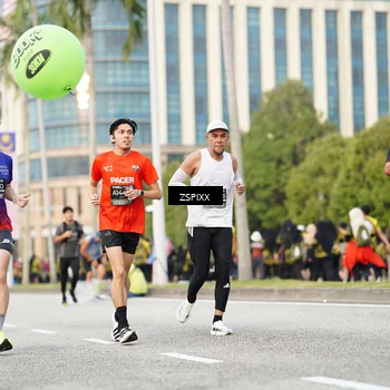 Runner Photo 6376402