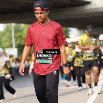 Runner Photo 6376458