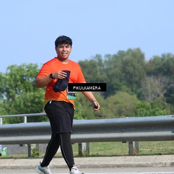 Runner Photo 6376468