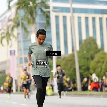 Runner Photo 6376474