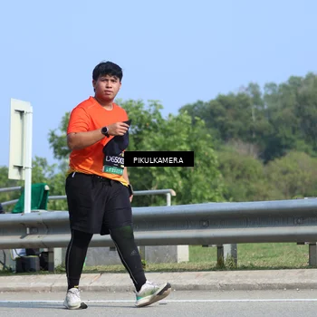 Runner Photo 6376499