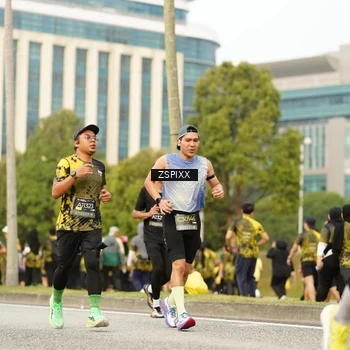 Runner Photo 6376582