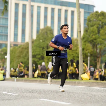 Runner Photo 6376653