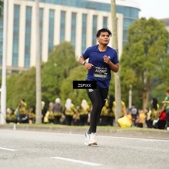 Runner Photo 6376660