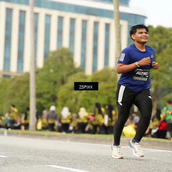 Runner Photo 6376669