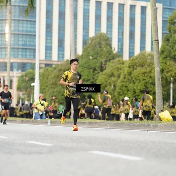 Runner Photo 6376698