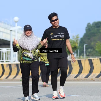 Runner Photo 6376723
