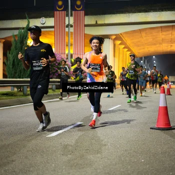 Runner Photo 6376731