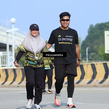 Runner Photo 6376750