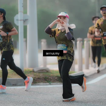 Runner Photo 6376790