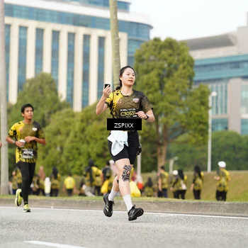 Runner Photo 6376858
