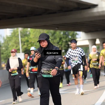 Runner Photo 6376859