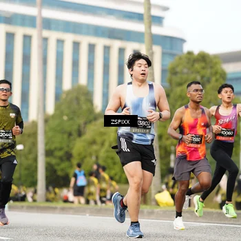 Runner Photo 6376880