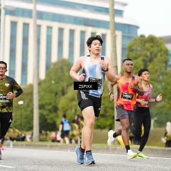 Runner Photo 6376896