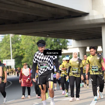 Runner Photo 6376913