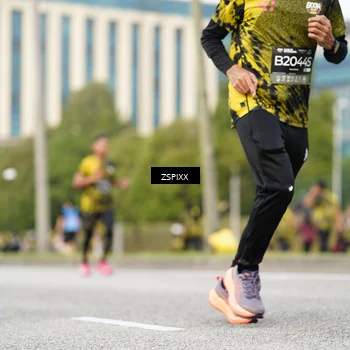 Runner Photo 6376916