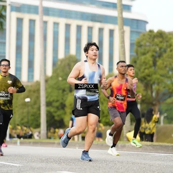 Runner Photo 6376945