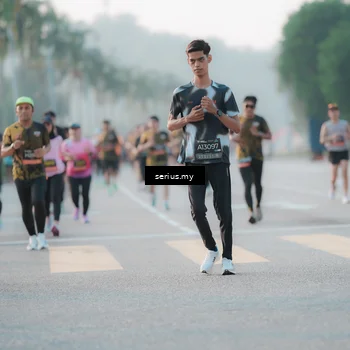 Runner Photo 6376974