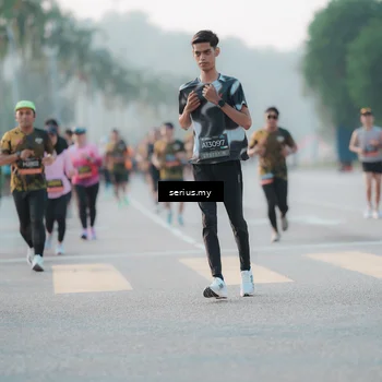 Runner Photo 6376975