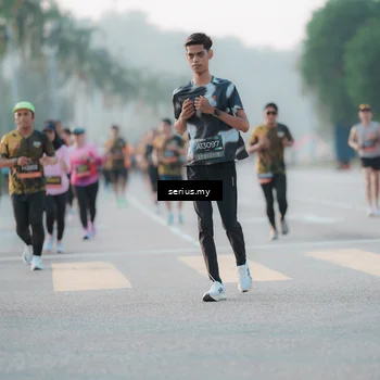 Runner Photo 6376986