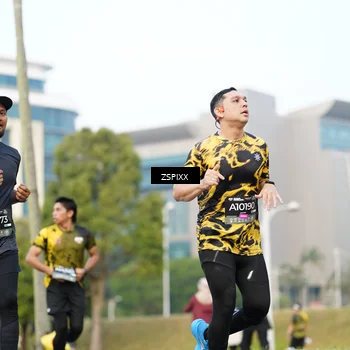 Runner Photo 6377044