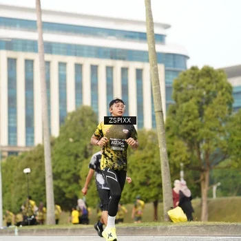 Runner Photo 6377066