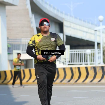 Runner Photo 6377151