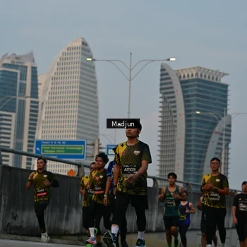 Runner Photo 6377324