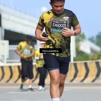 Runner Photo 6377357