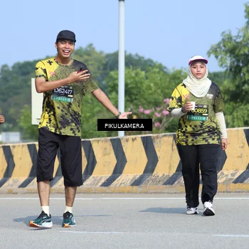 Runner Photo 6377375