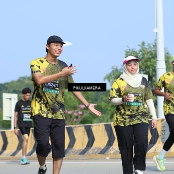 Runner Photo 6377440