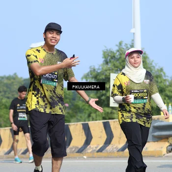 Runner Photo 6377556