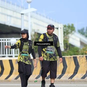 Runner Photo 6377695
