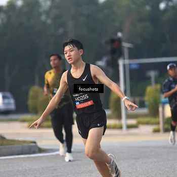 Runner Photo 6378068